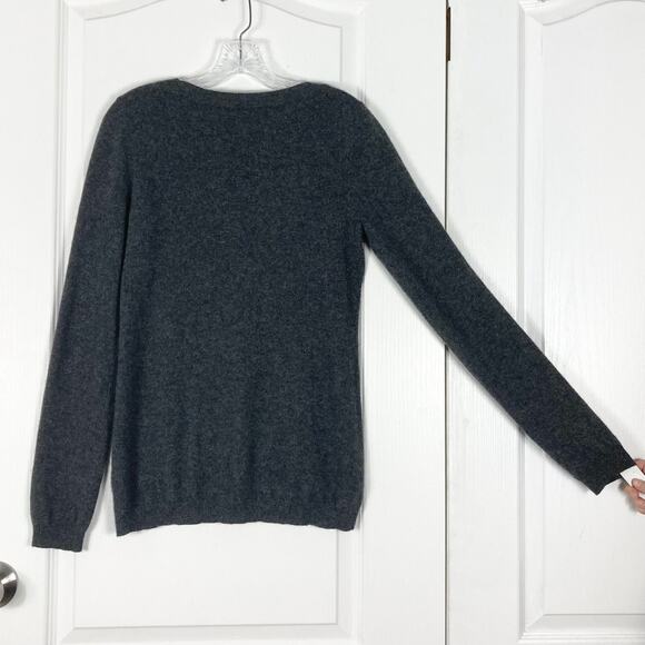 Nwot THEORY Sweater Women L Cashmere Grey Scoop-Neck Long-Sleeve - Picture 2 of 9